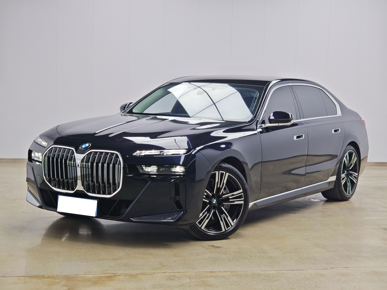 BMW 740Li Leading M Sport