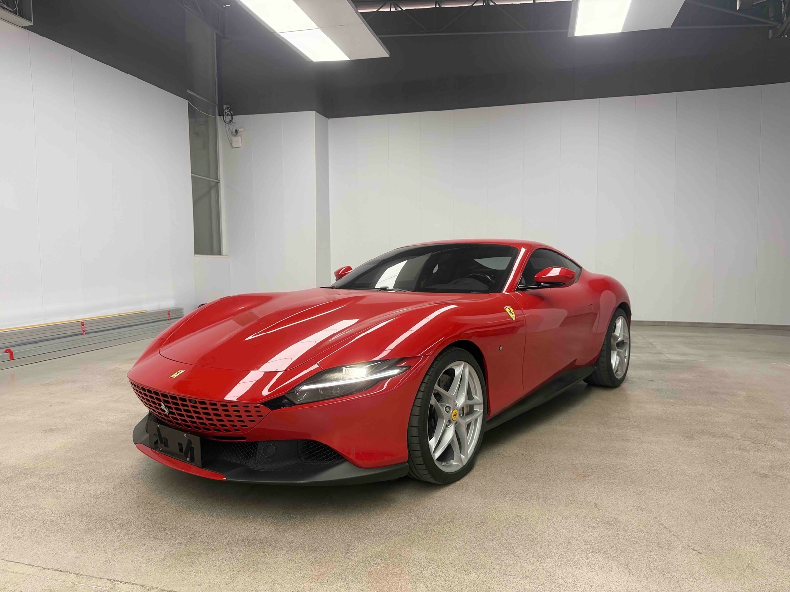 Ferrari Roma V8
