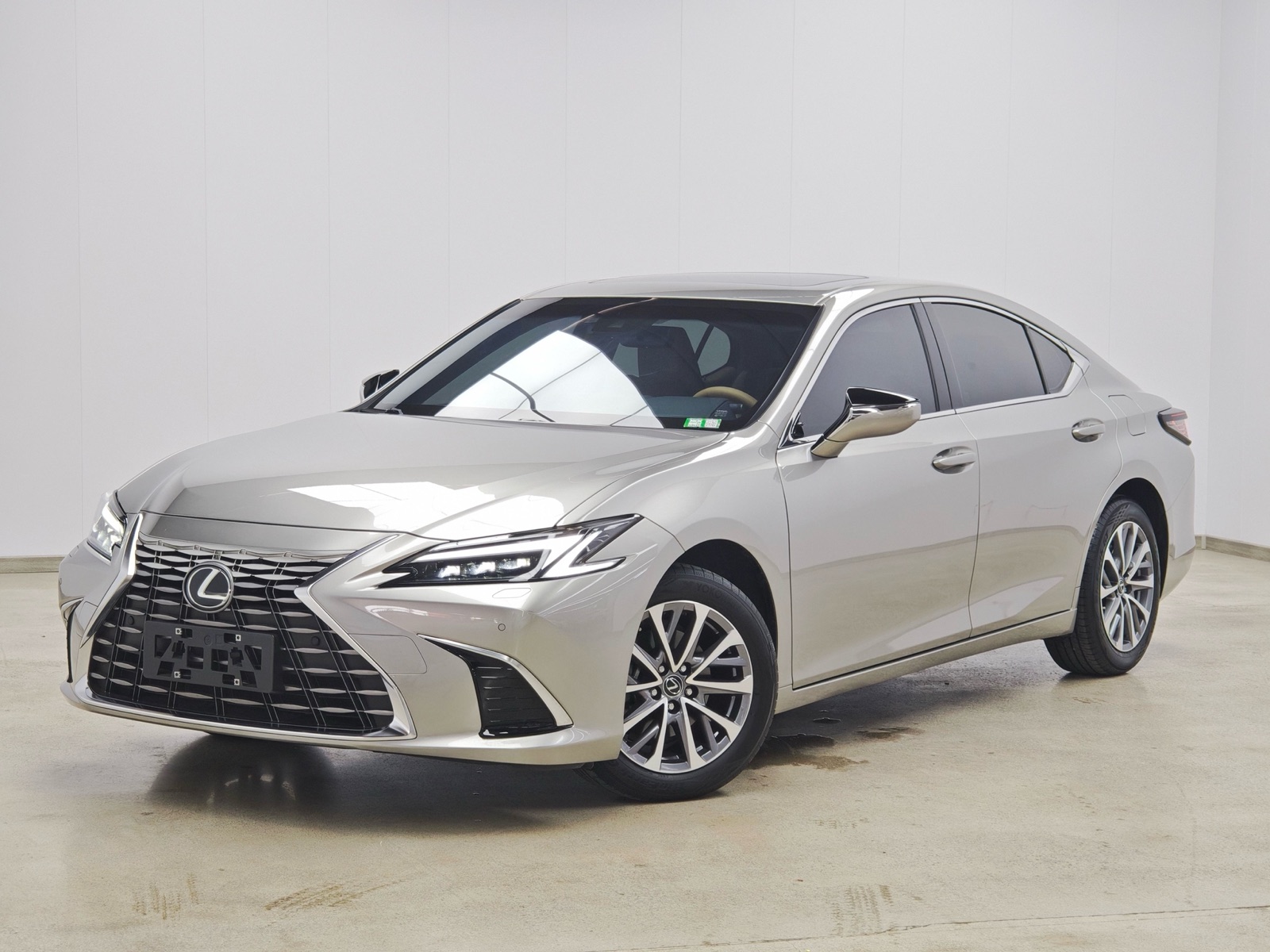 Lexus ES 200 Luxury