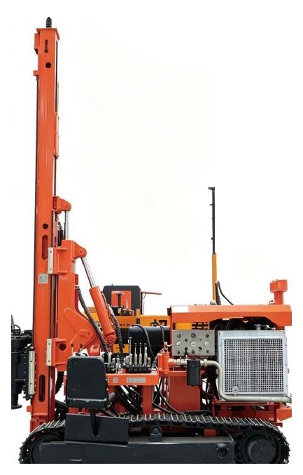 XV-P680 photovoltaic pile driver, isolated machine view